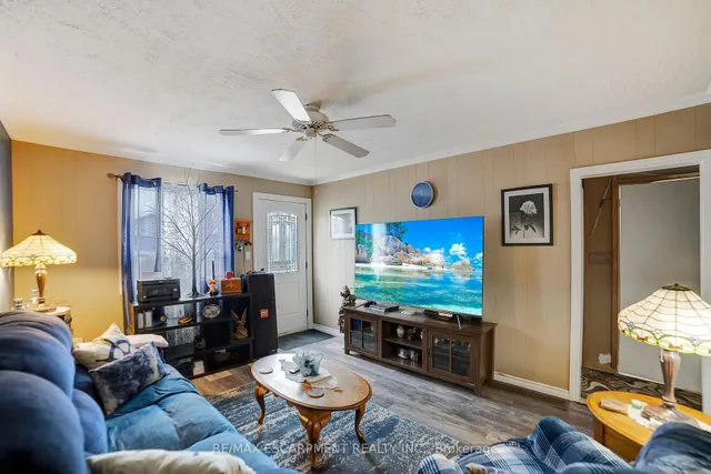 Additional image 6 of 426 WAVERLY St