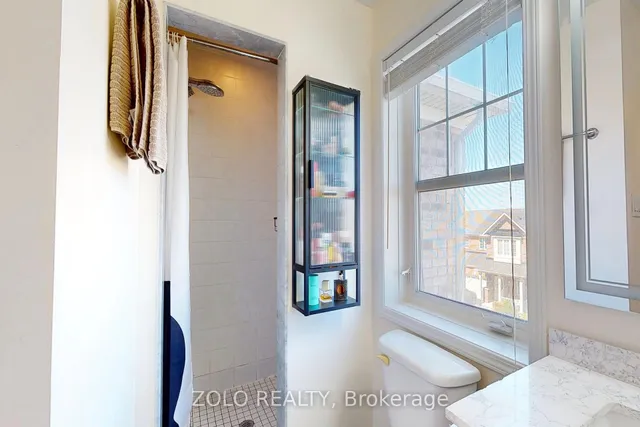 Additional image 25 of 201 Woodley Cres
