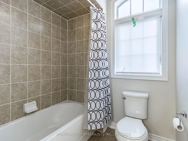 Additional image 38 of 41 Hoxton Rd