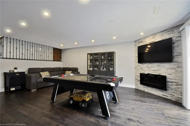 Additional image 26 of 3 Maxwell Dr