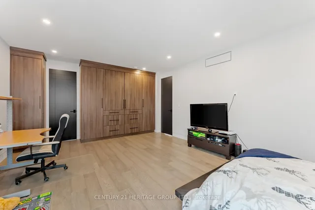 Additional image 19 of 29 Peru Rd