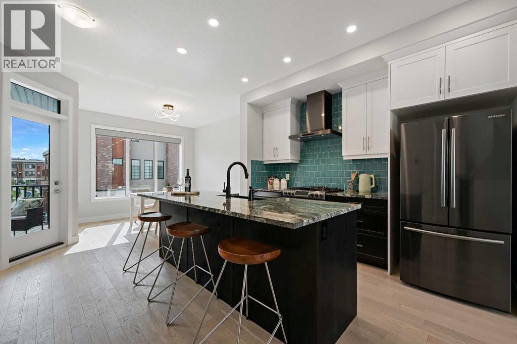 136 Greenbriar Way NW|Calgary, Alberta T3B6J1