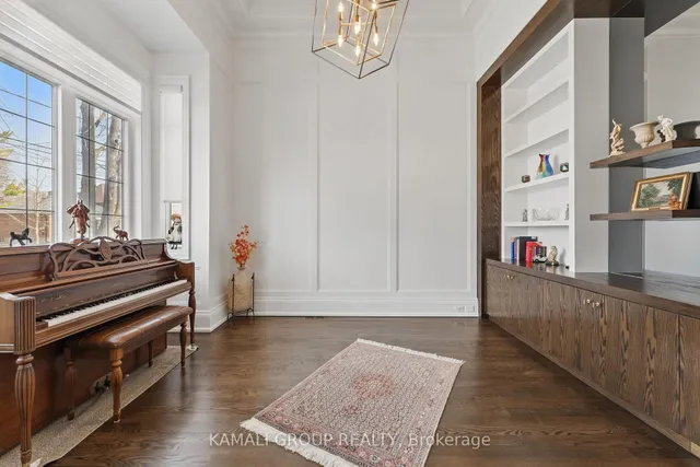 Additional image 17 of 253 Poyntz Ave