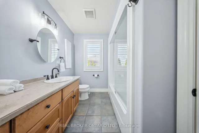 Additional image 20 of 229 Terrace Wood Cres