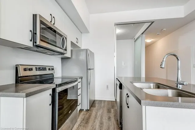 Additional image 14 of 450 Dundas St Unit 520