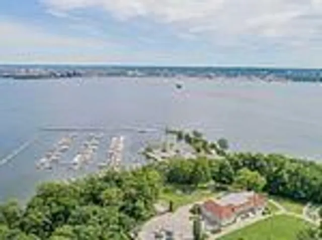 Additional image 4 of 14 Townsend Ave