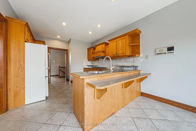 Additional image 18 of 388 Hemlock Ave