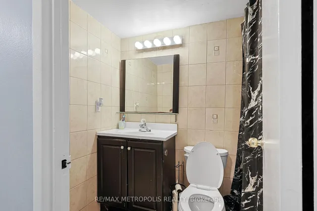 Additional image 17 of 5 San Romano Way Unit 902