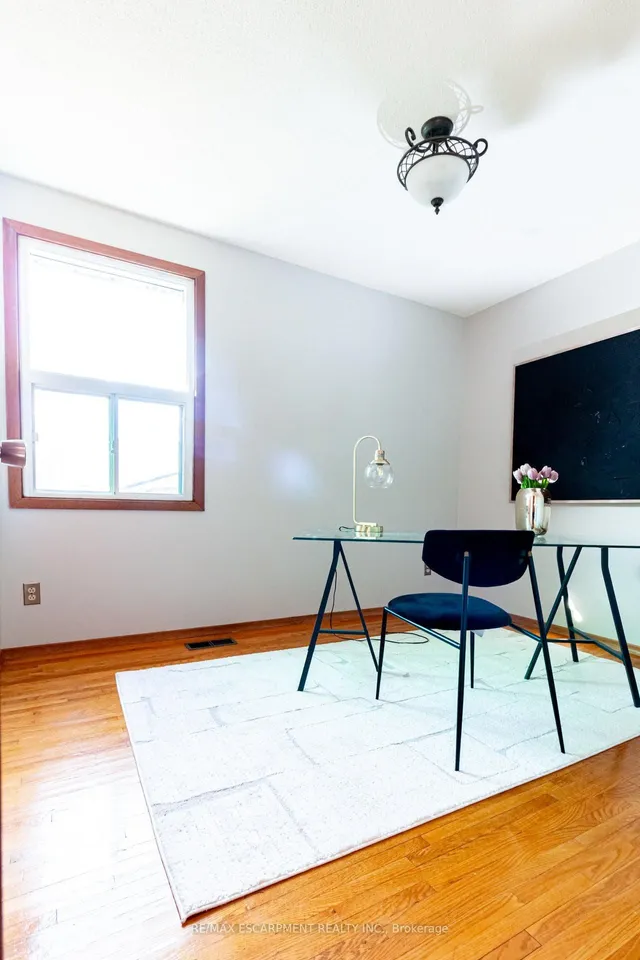 Additional image 28 of 16 Billington Cres