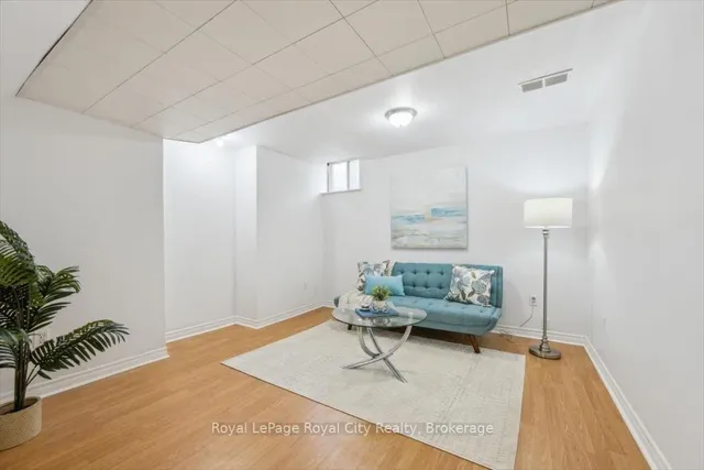 Additional image 32 of 1617 Gowling Terr