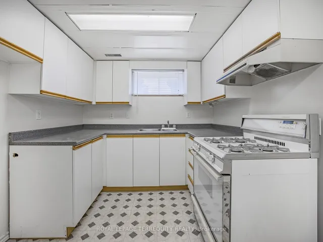 Additional image 24 of 146 Benjamin Blvd