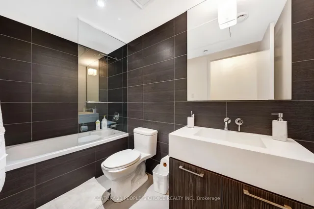 Additional image 23 of 560 King St Unit 305