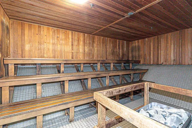 Additional image 20 of 19 Four Winds Dr Unit 212