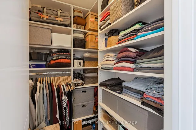 Additional image 26 of 460 Adelaide St Unit PH 216