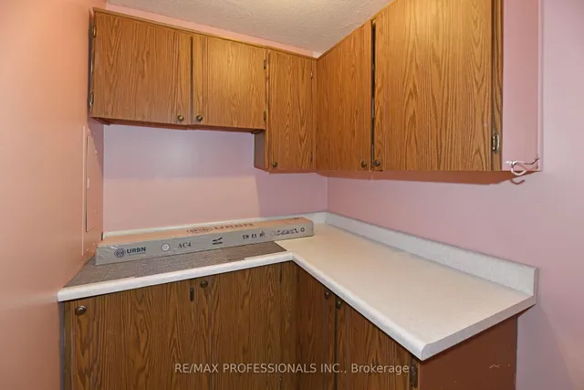 Additional image 28 of 475 The West Mall N/A Unit 417