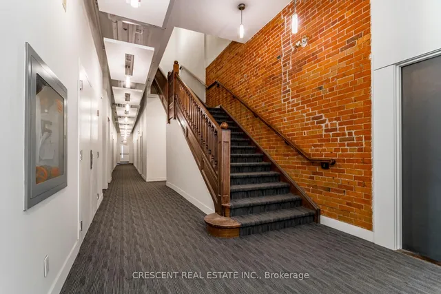 Additional image 7 of 915 King St Unit 208