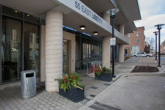 Additional image 29 of 55 East Liberty St Unit 315