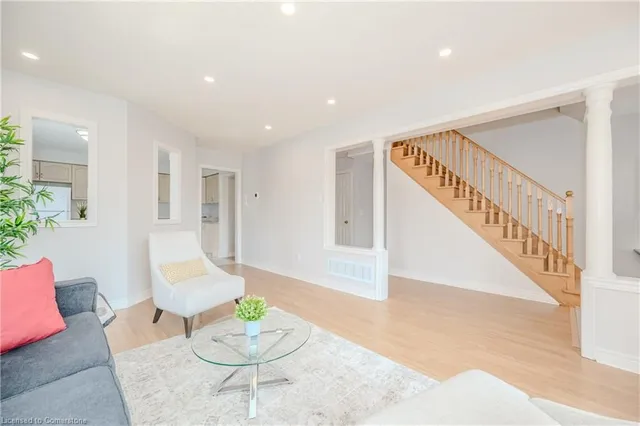 Additional image 4 of 105 Desert Sand Dr