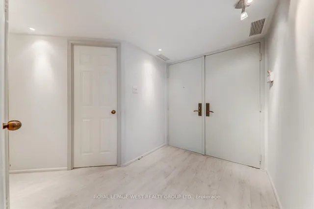 Additional image 28 of 3900 Yonge St Unit 909