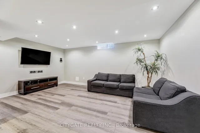 Additional image 36 of 24 Simpson Ave