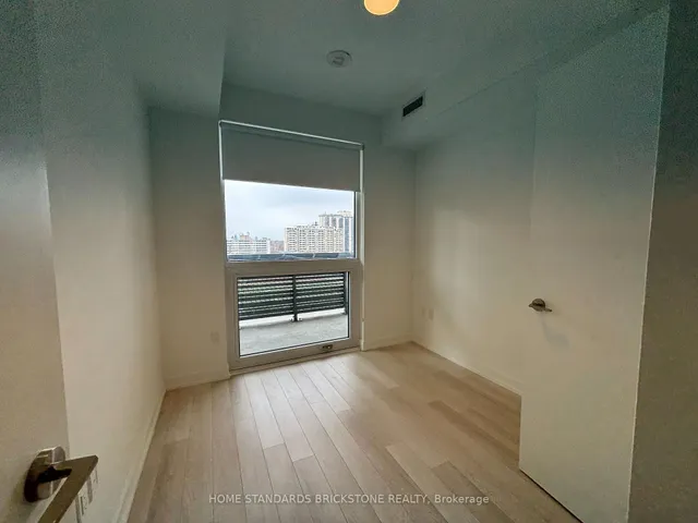 Additional image 10 of 39 Roehampton Ave Unit 609