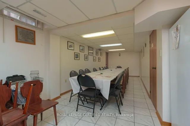 Additional image 36 of 48 Sunset Blvd