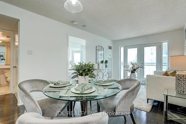 600 Queens Quay Unit 711