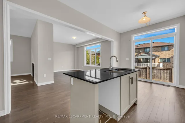 Additional image 21 of 67 Starfire Cres