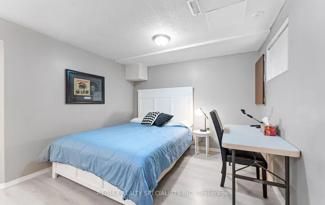 Additional image 31 of 93 Collins Cres