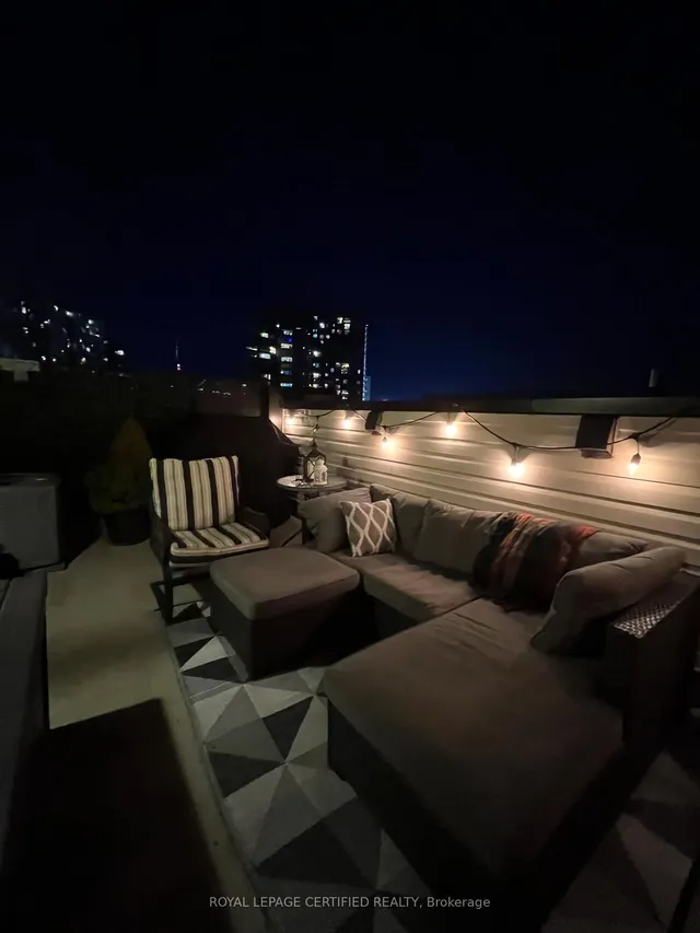 Additional image 20 of 22 Laidlaw St Unit 1222