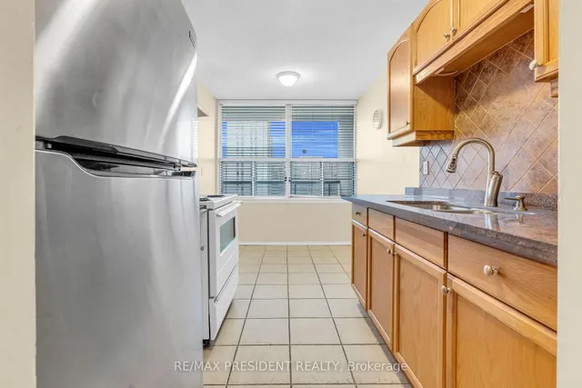 Additional image 15 of 21 Knightsbridge Rd Unit 1408