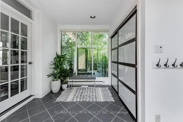 Additional image 3 of 4 Caribou Rd