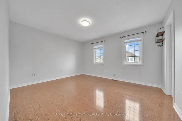 Additional image 38 of 26 Bluffwood Cres Cres