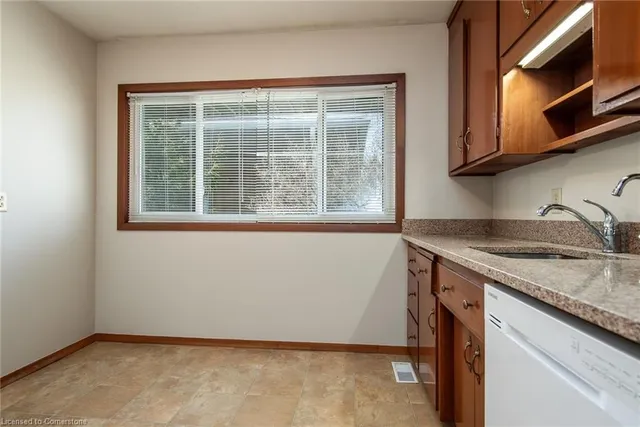 Additional image 24 of 318 Greenbrook Dr