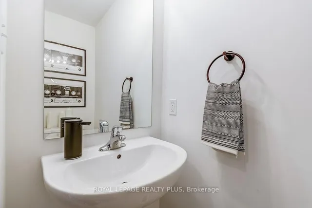 Additional image 12 of 383 Dundas St Unit 34