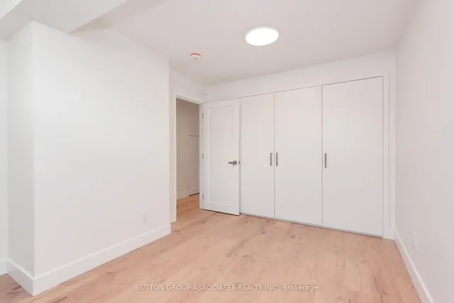 Additional image 40 of 33 Lanark Ave