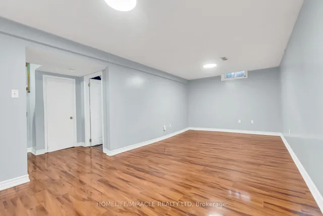 Additional image 35 of 4 Colchester Ave