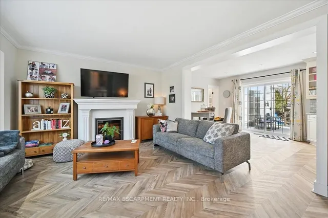 Additional image 7 of 693 King Rd