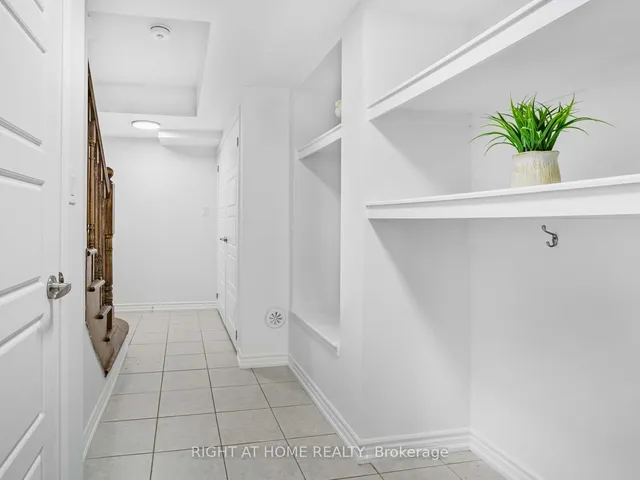 Additional image 28 of 651 Laking Terr