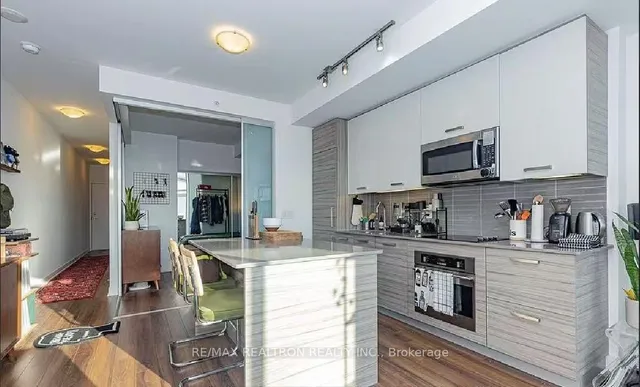 Additional image 10 of 210 Simcoe St Unit 704