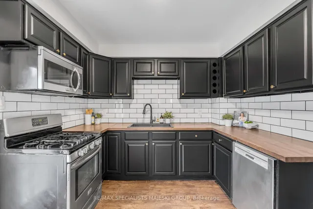 Additional image 13 of 2377 Cotswold Cres