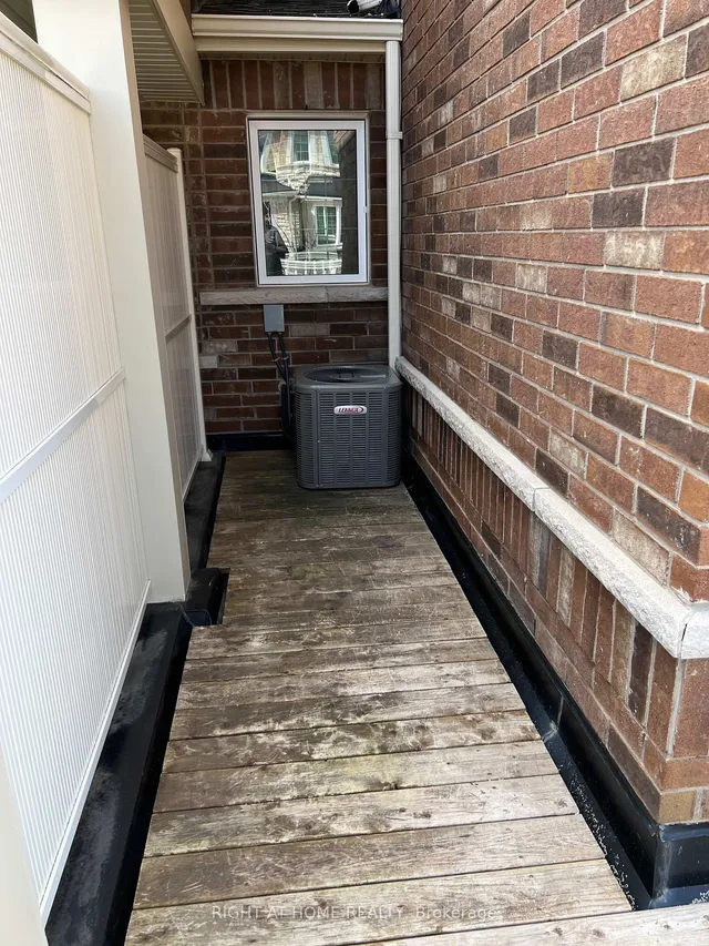 Additional image 18 of 3060 Mistletoe Gdns