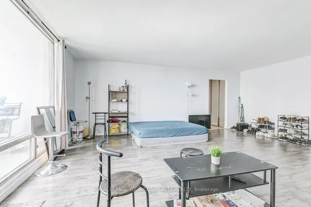 Additional image 16 of 1 Massey Sq Unit 2205