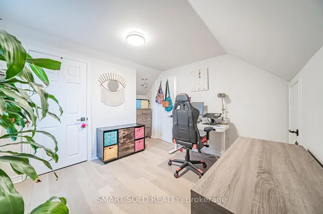 Additional image 32 of 3133 St. Clair Ave