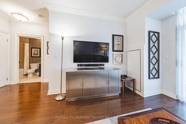 Additional image 20 of 125 Wilson St Unit 107