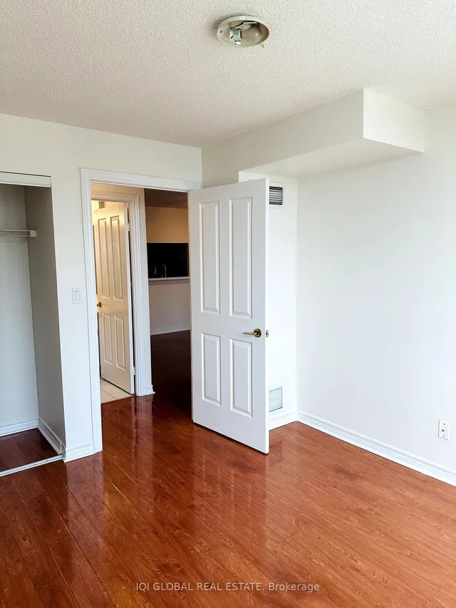 Additional image 22 of 68 Corporate Dr Unit 1831