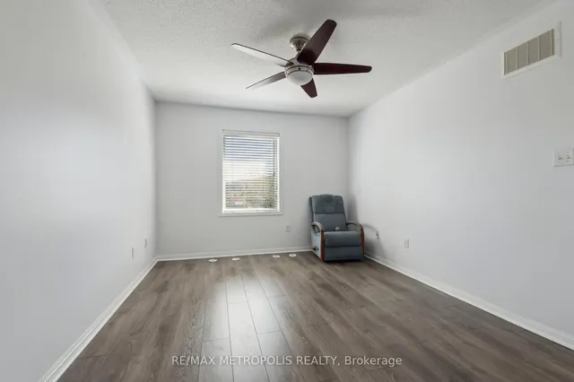 Additional image 30 of 54 Howe Ave