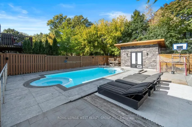 Additional image 49 of 218 Cameron Ave