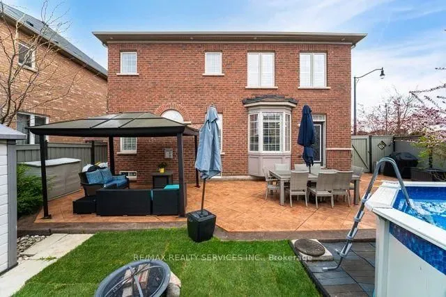 Additional image 44 of 17 Platform Cres