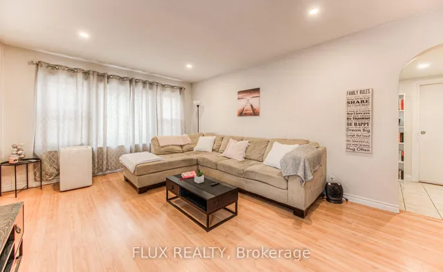 Additional image 29 of 744 Queen St